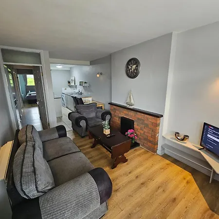 Apartment 5 Newcastle Court